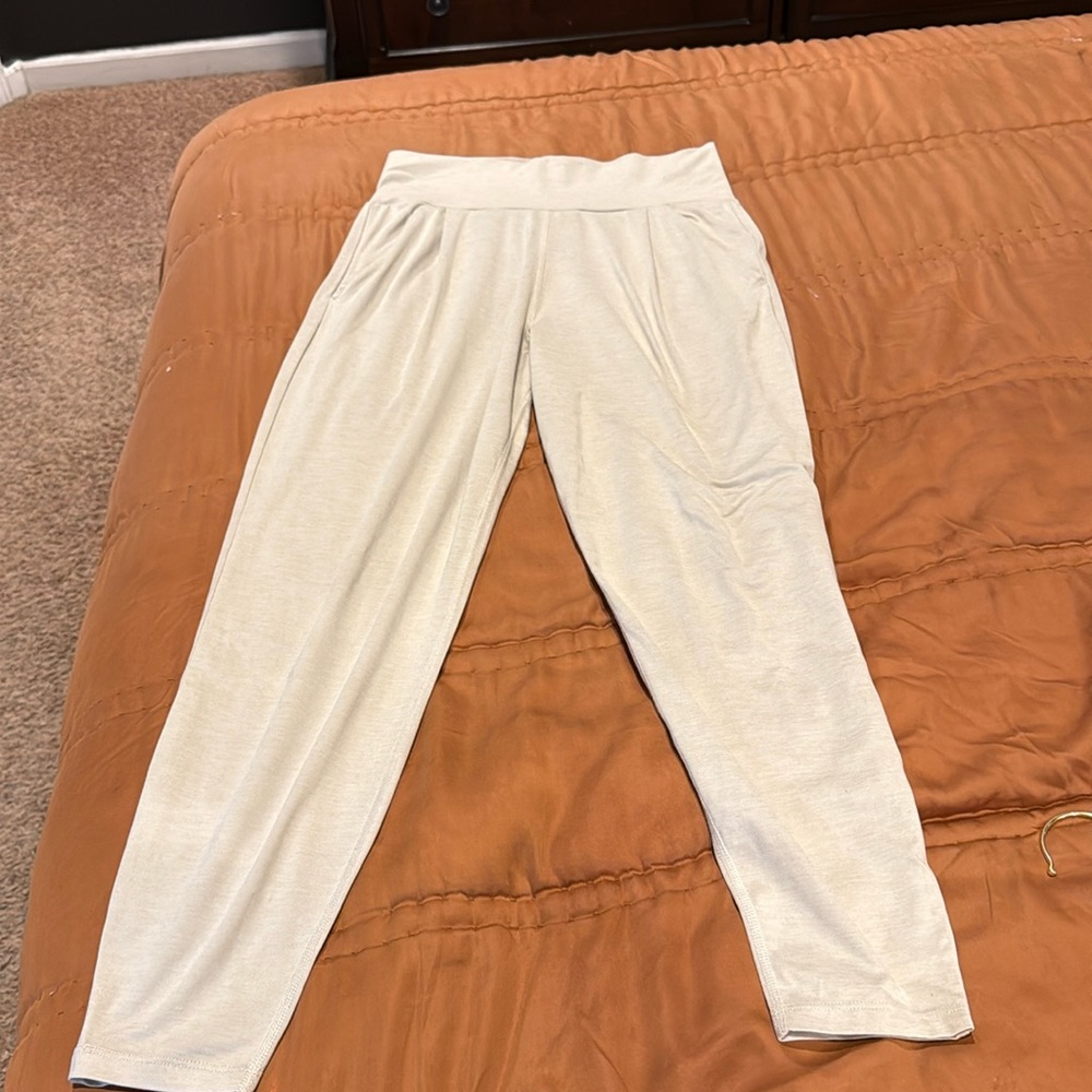 Vuori Lux Harem Pant